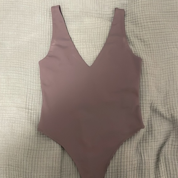 Babaton Grey Contour Bodysuit - Picture 4 of 4